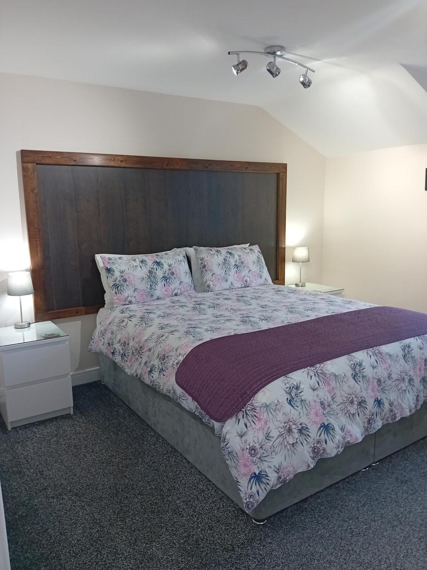 Bed and Breakfast Middle House Ковентри Экстерьер фото