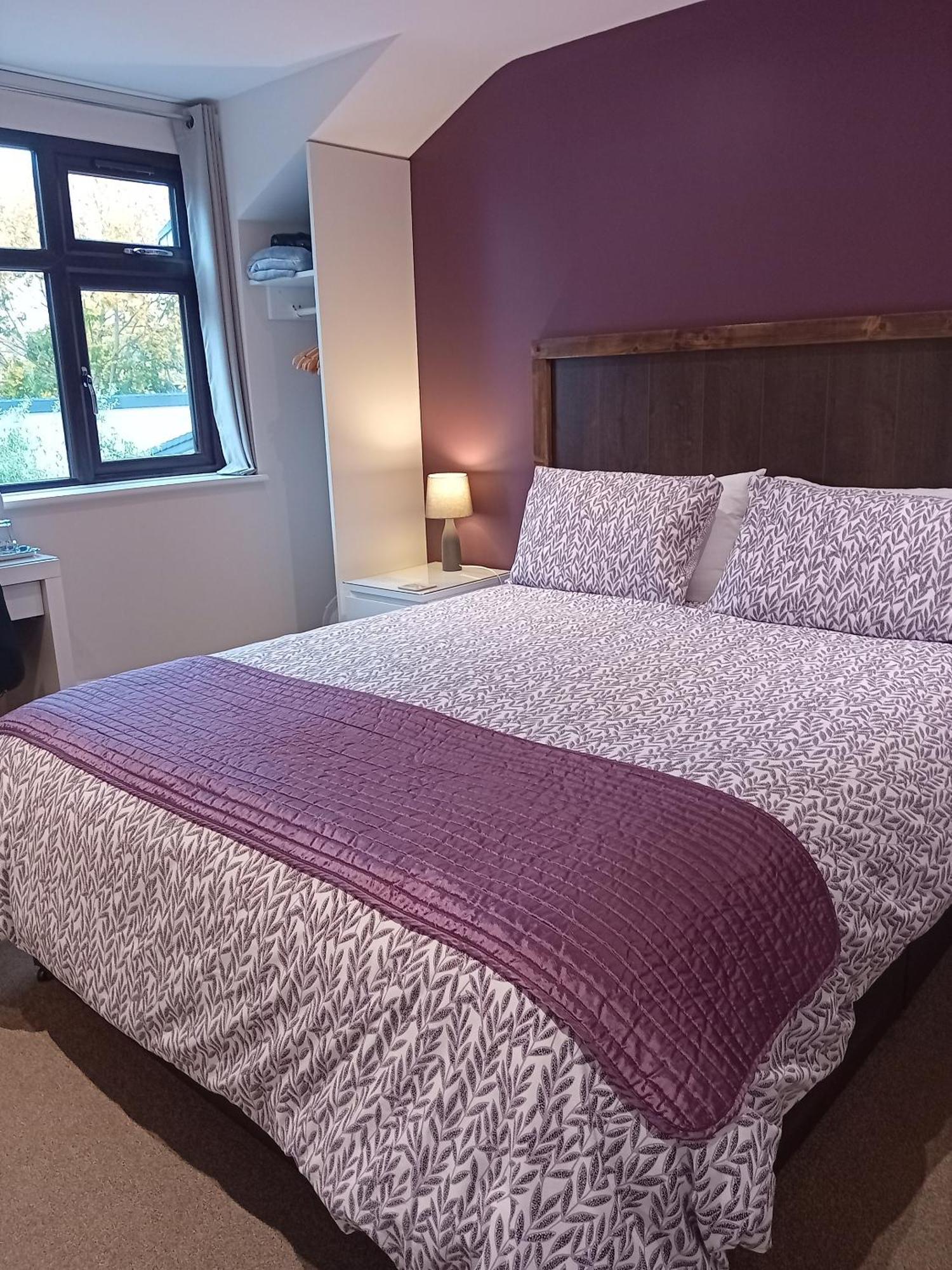 Bed and Breakfast Middle House Ковентри Экстерьер фото