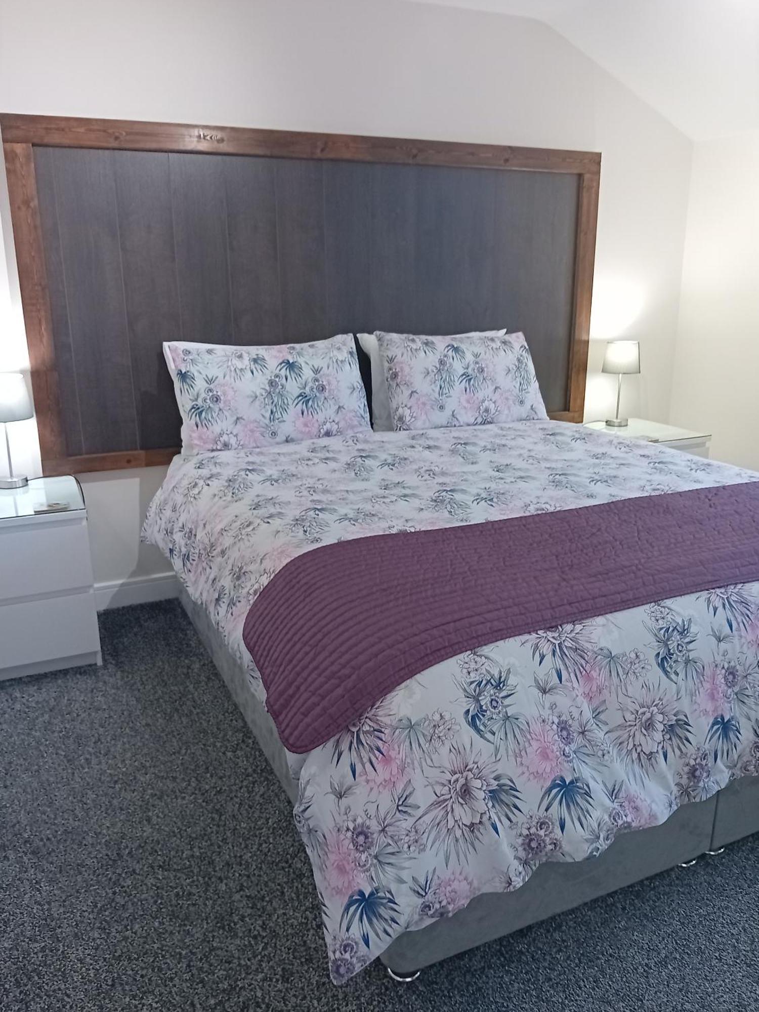 Bed and Breakfast Middle House Ковентри Экстерьер фото