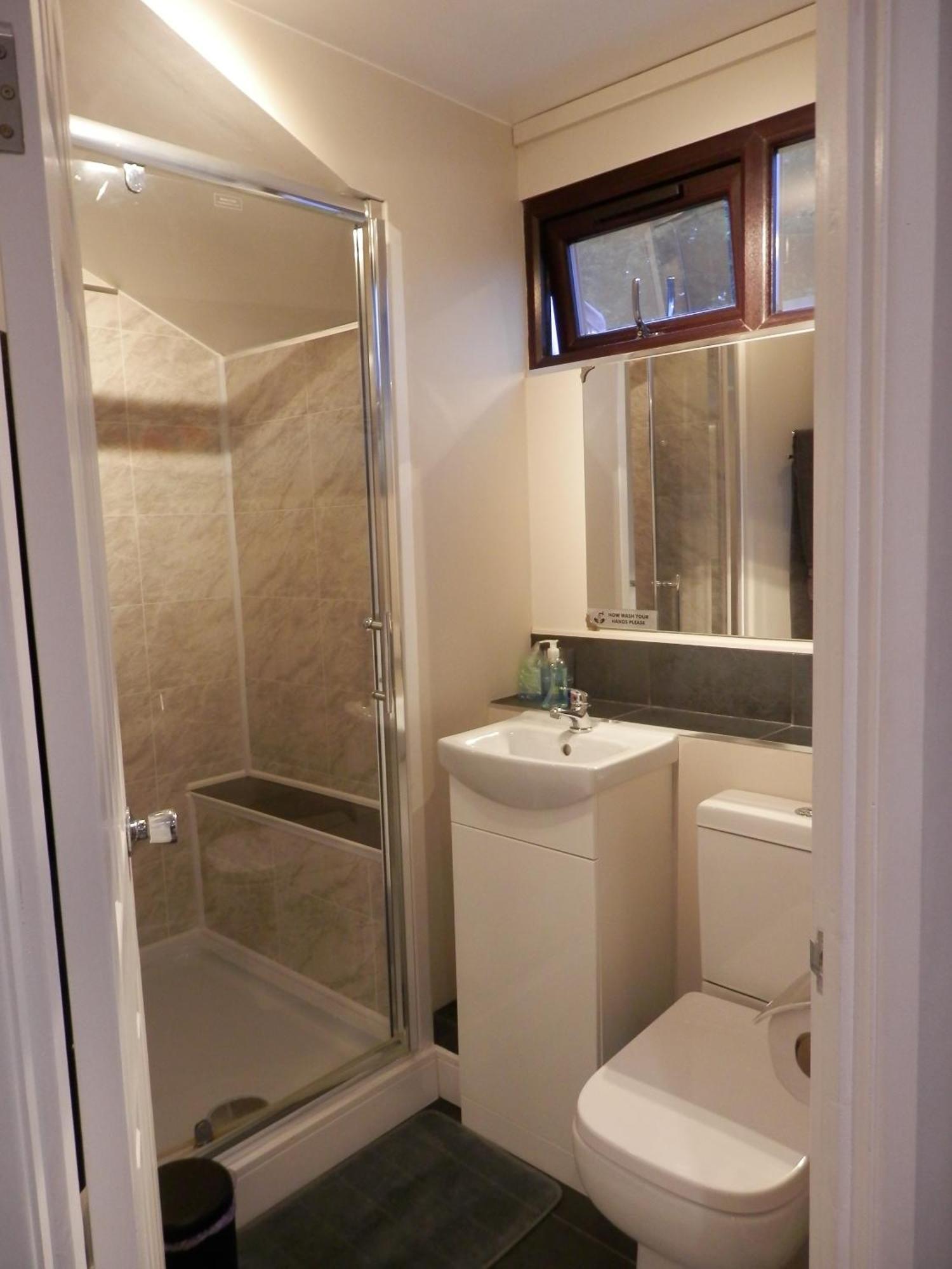 Bed and Breakfast Middle House Ковентри Номер фото